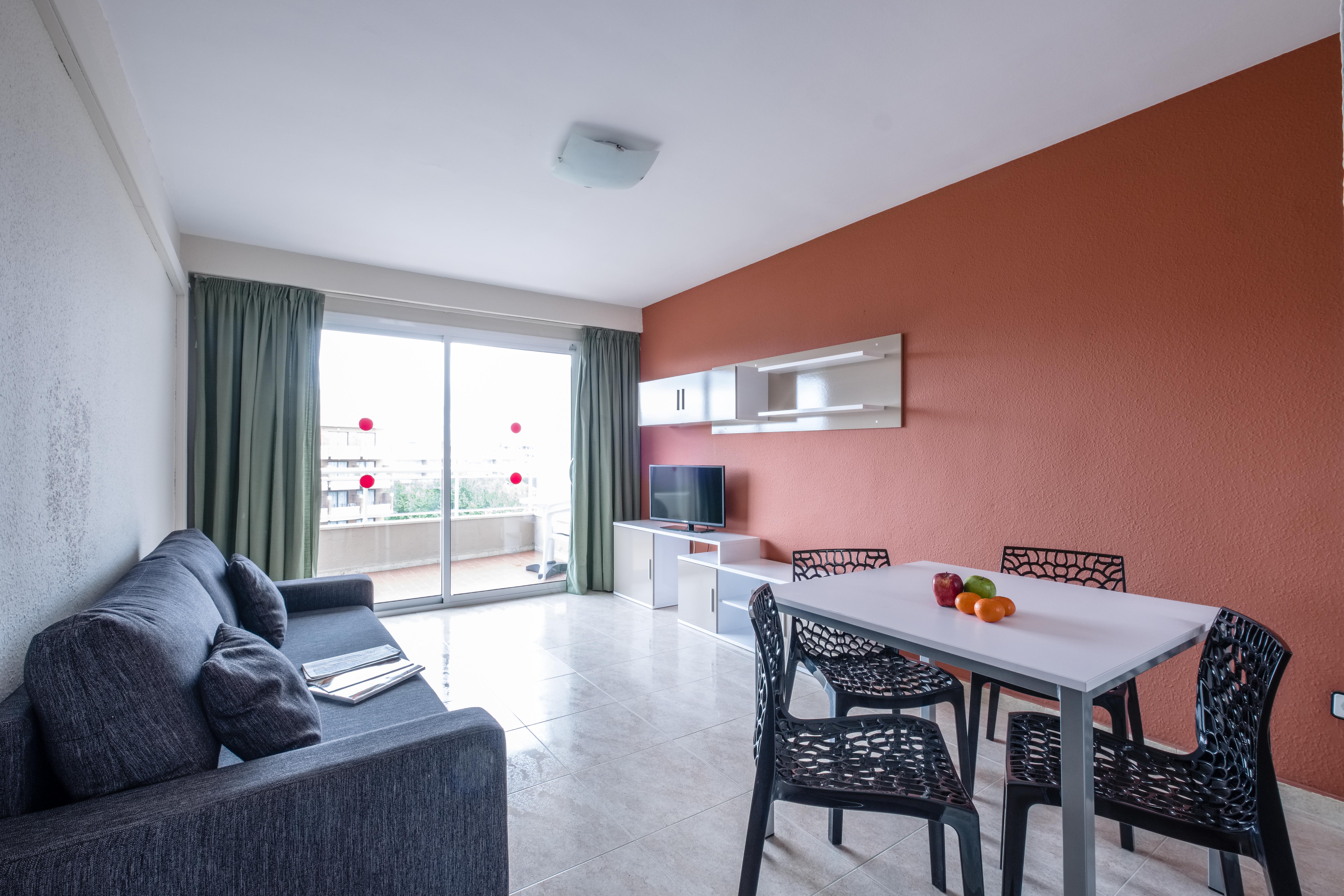 California Apartments Салоу Екстериор снимка