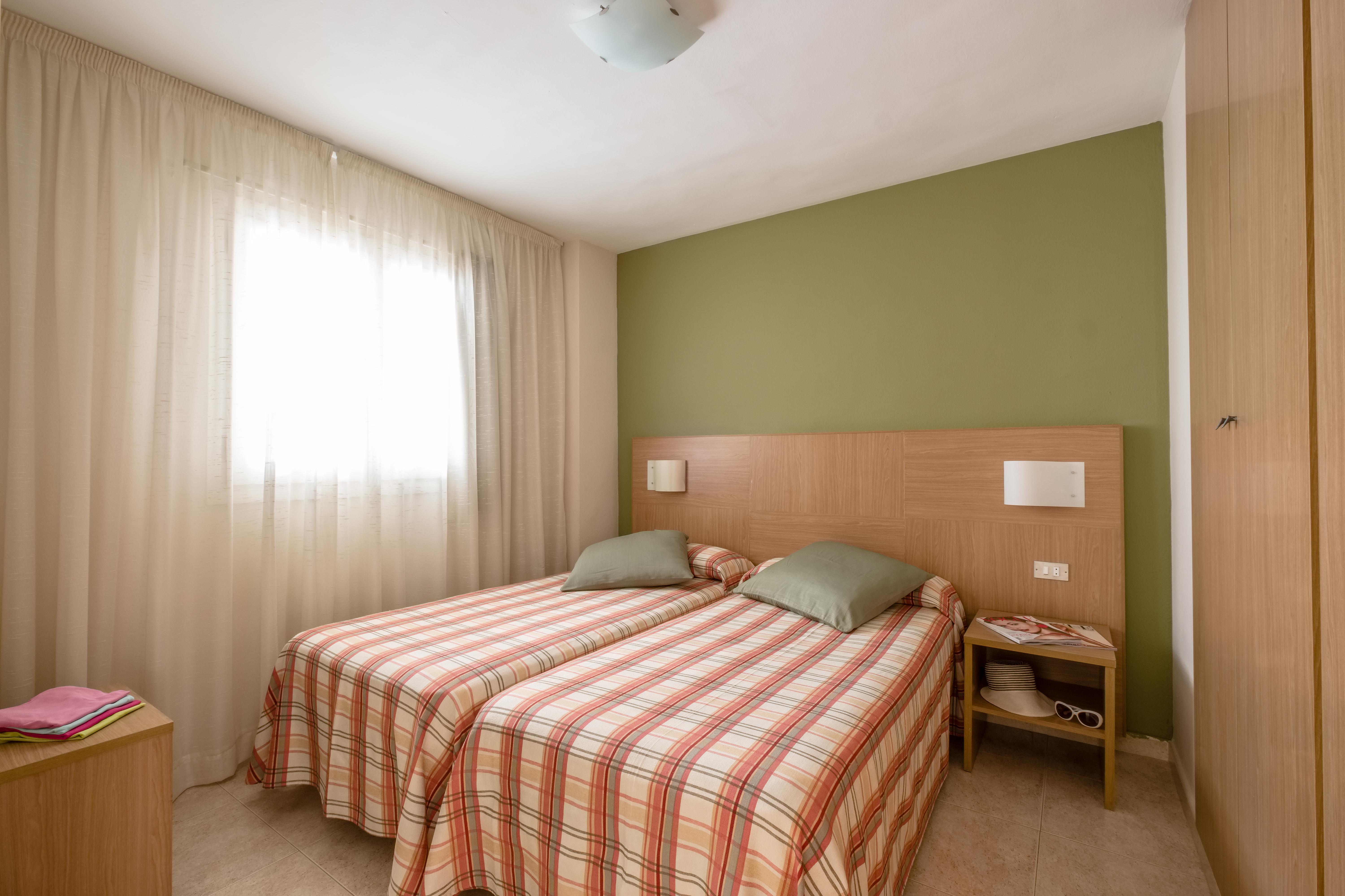 California Apartments Салоу Екстериор снимка