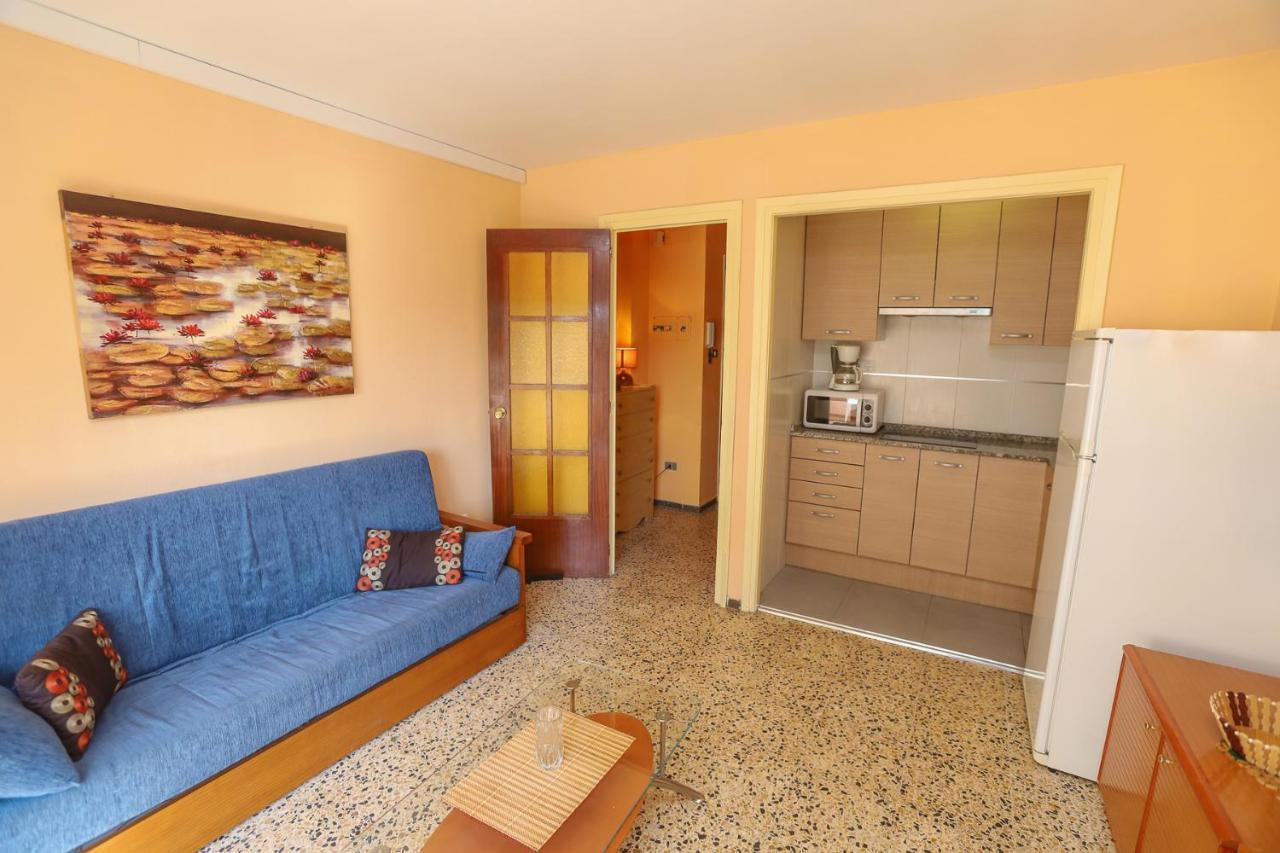 California Apartments Салоу Екстериор снимка