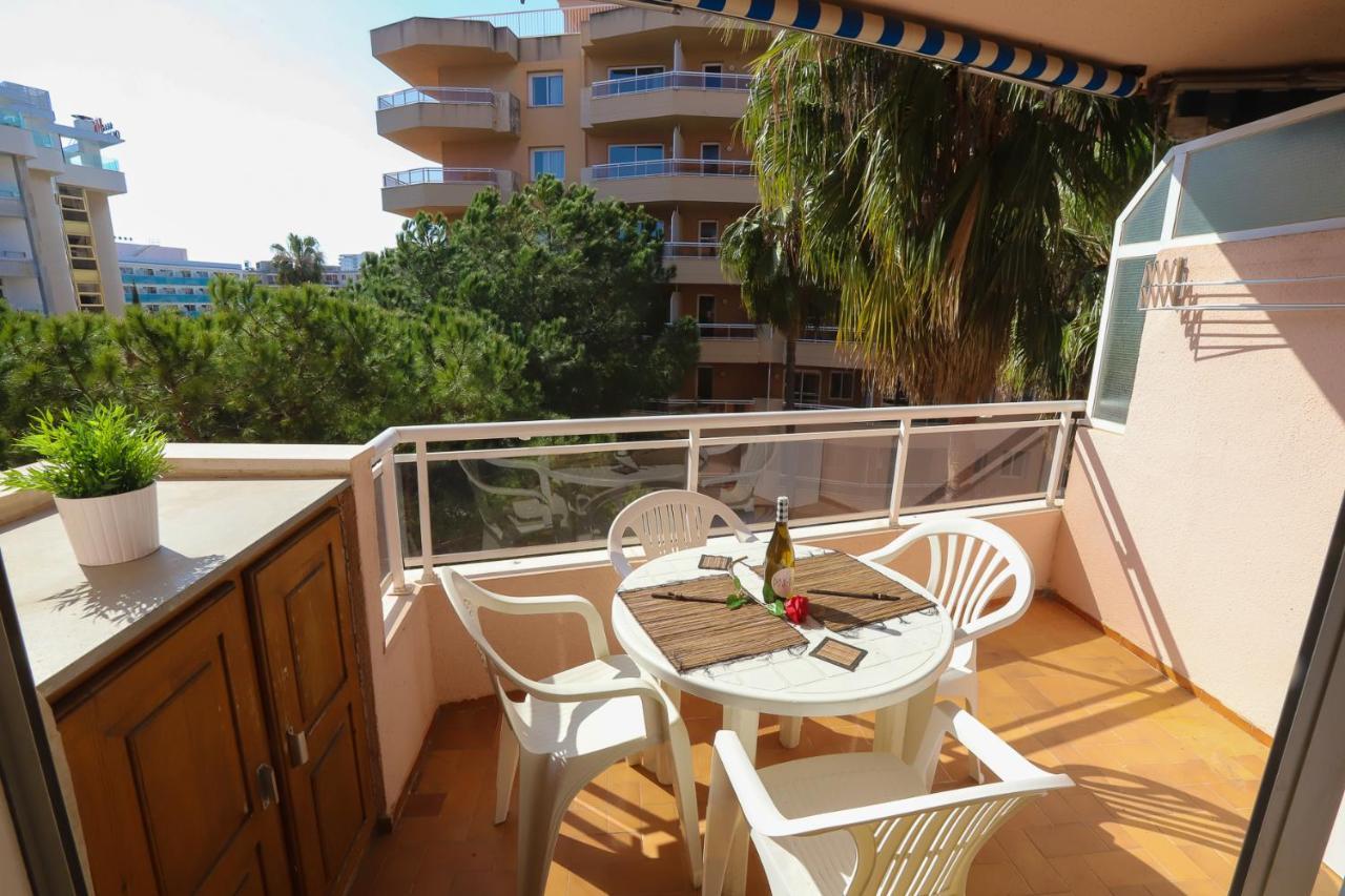 California Apartments Салоу Екстериор снимка